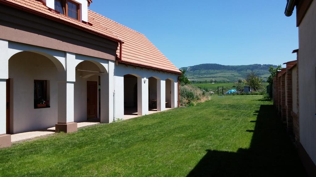 Penzion Dolní Dunajovice Exterior foto